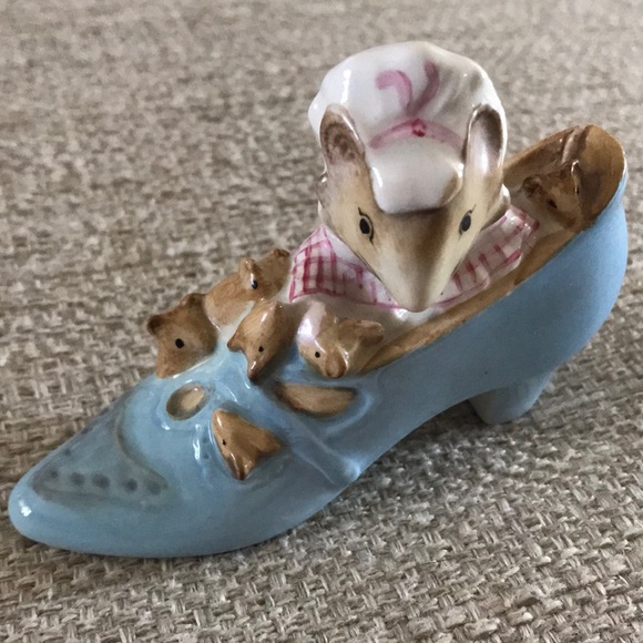 Beatrix Potter’s Old Woman Who Lived In a Shoe by Beswick - Picture 1 of 4
